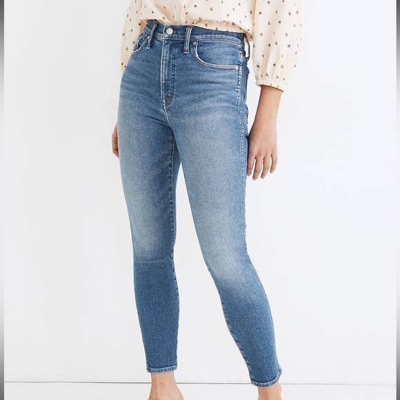Madewell 10" High-Rise Skinny Crop Jeans in Sheffield Wash - Picture 4 of 8
